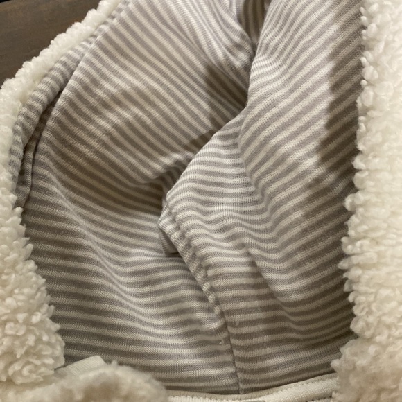 Carter Infant size 6 month one piece cover. (321/3) - Picture 11 of 11